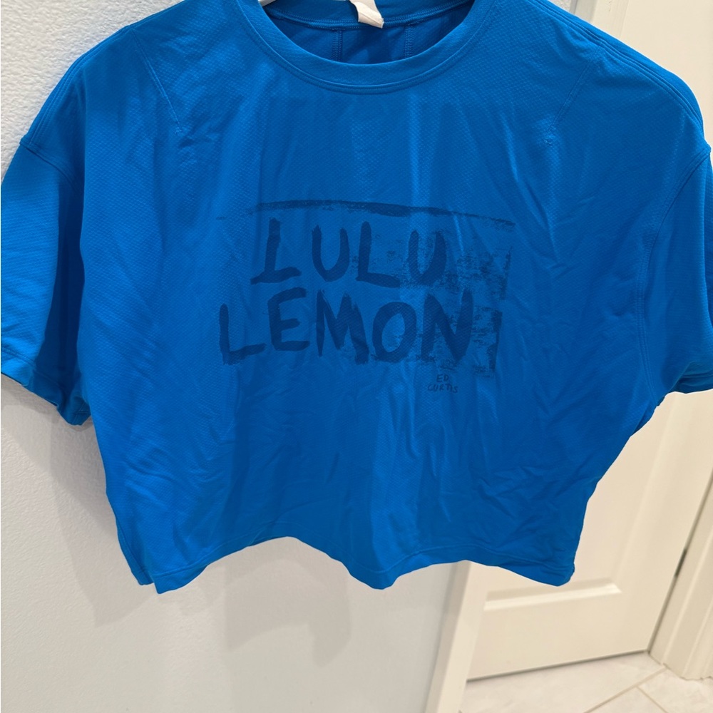 lululemon athletica Blue Short Sleeve Tee